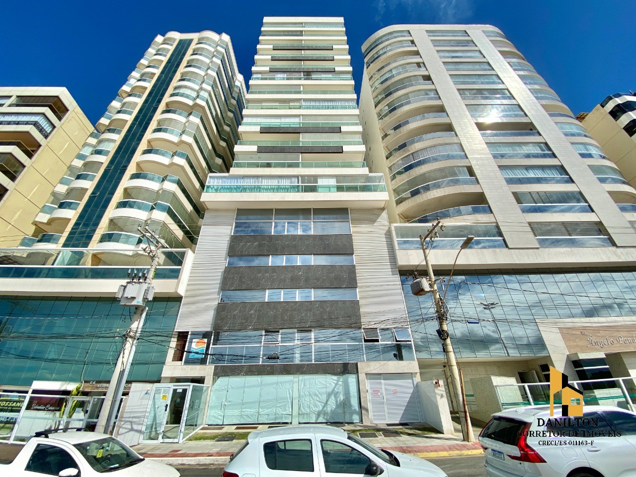Apartamento com 03 quartos A venda na Praia do morro, Finamente mobiliado e decorado GUARAPARI-ES