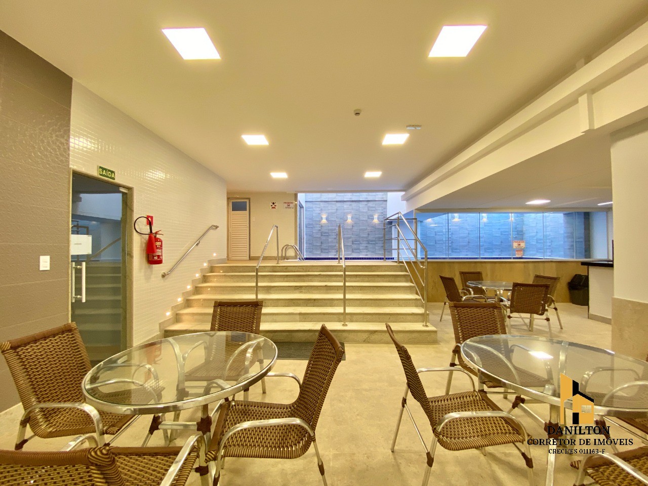 Apartamento com 03 quartos A venda na Praia do morro, Finamente mobiliado e decorado GUARAPARI-ES