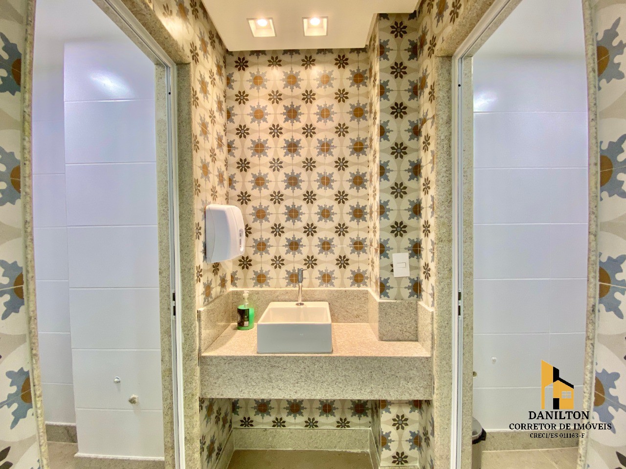 Apartamento com 03 quartos A venda na Praia do morro, Finamente mobiliado e decorado GUARAPARI-ES