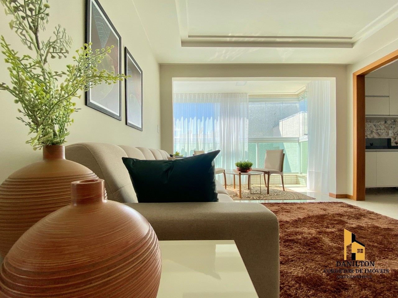 Apartamento com 03 quartos A venda na Praia do morro, Finamente mobiliado e decorado GUARAPARI-ES