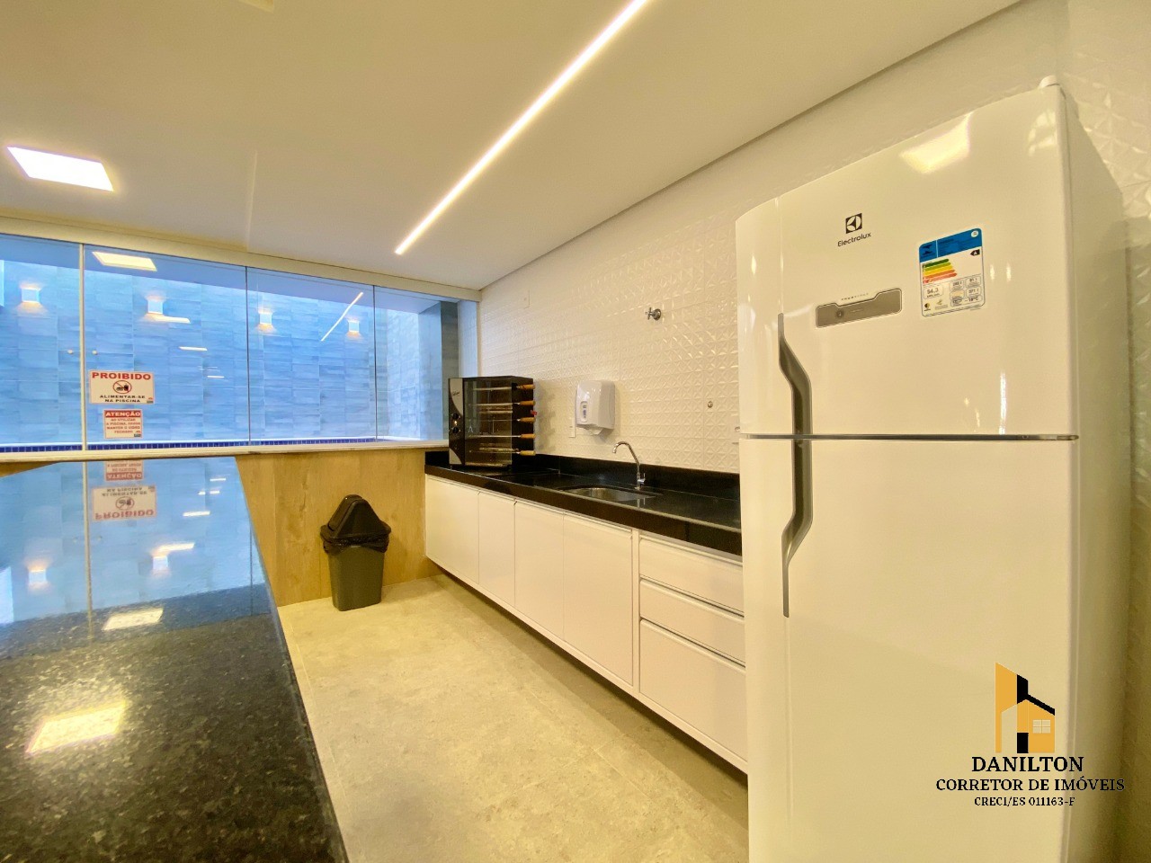 Apartamento com 03 quartos A venda na Praia do morro, Finamente mobiliado e decorado GUARAPARI-ES