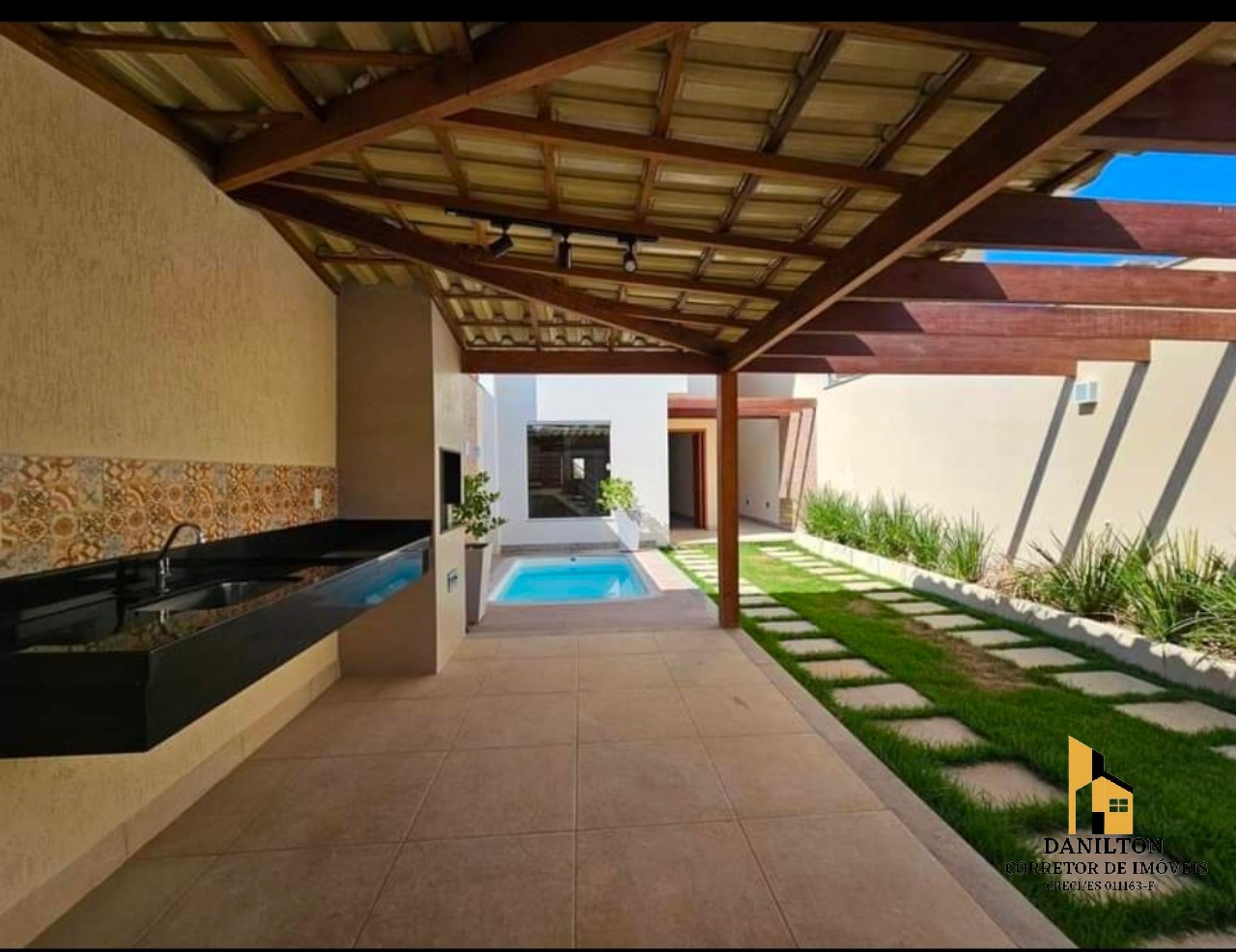 Casa com 3 quartos a venda na praia do morro sendo 3 suites, - foto 2