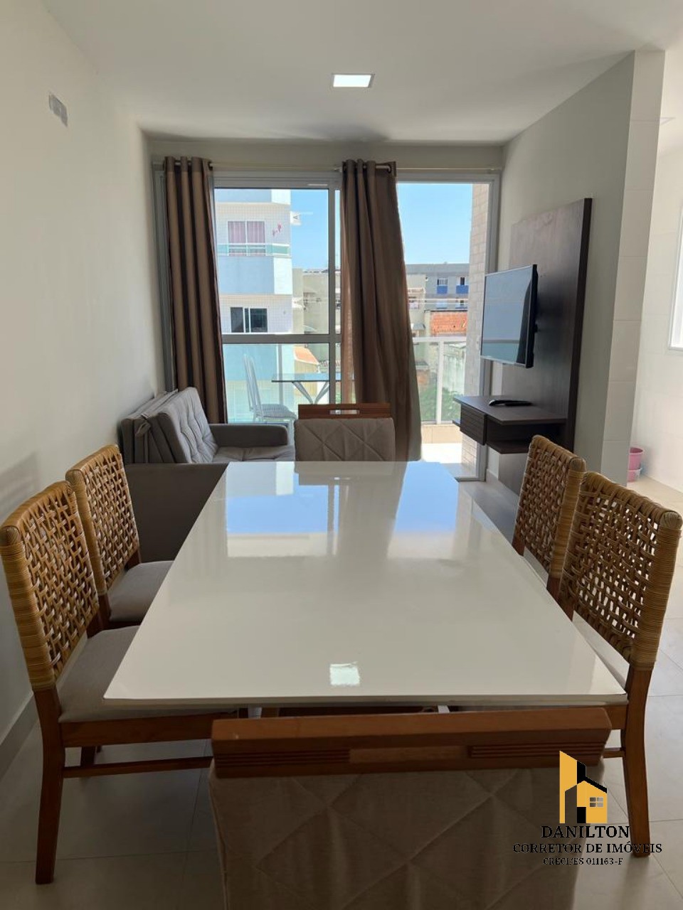 Apartamento com 2 quartos sendo uma suite área lateral a ven