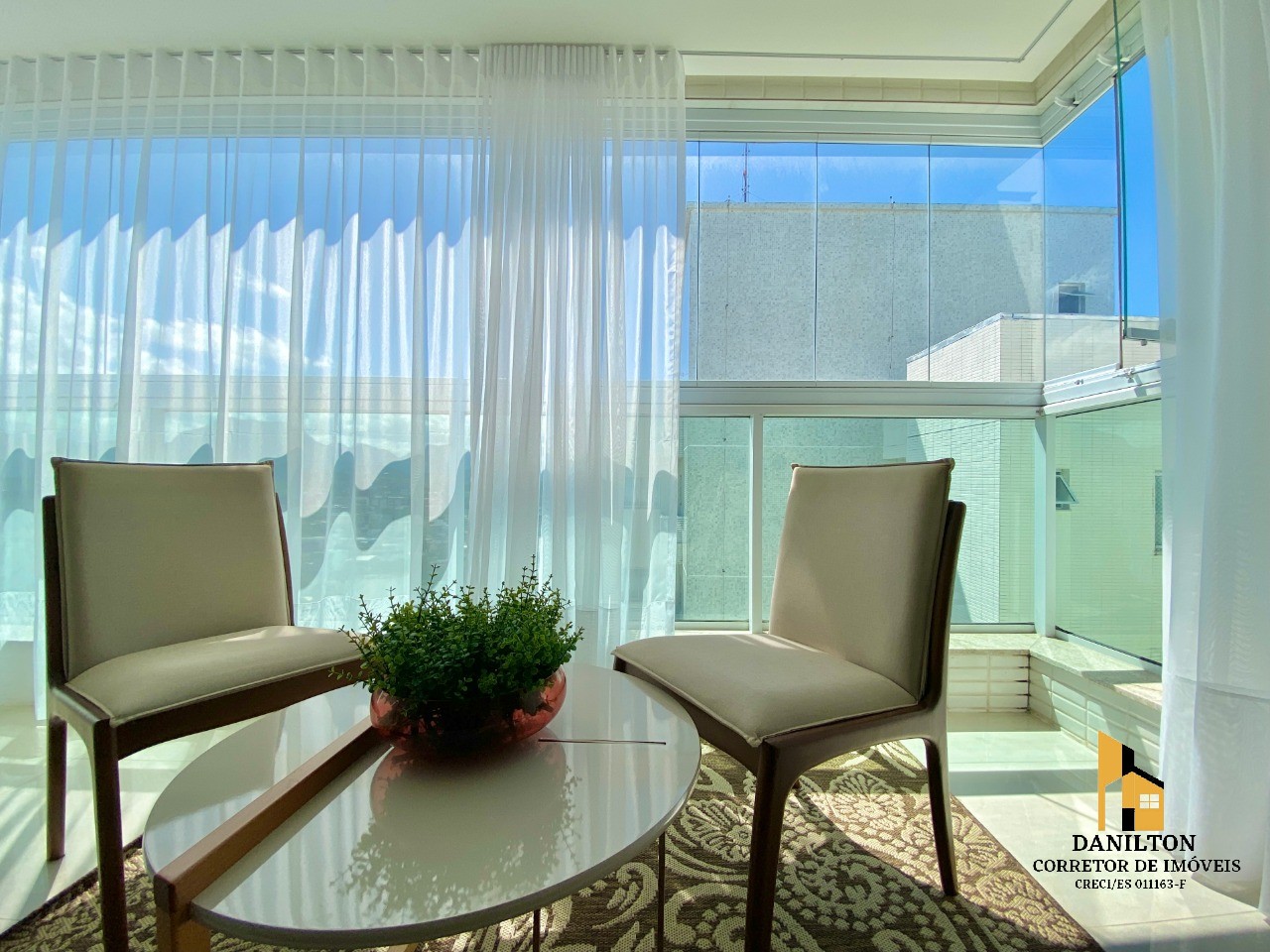 Apartamento com 03 quartos A venda na Praia do morro, Finamente mobiliado e decorado GUARAPARI-ES