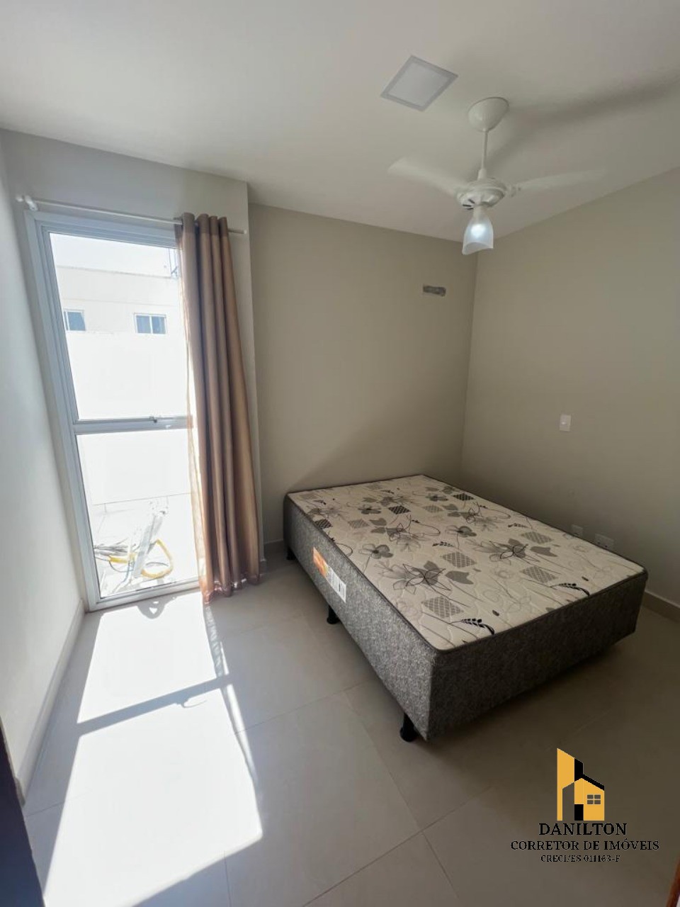Apartamento com 2 quartos sendo uma suite área lateral a ven