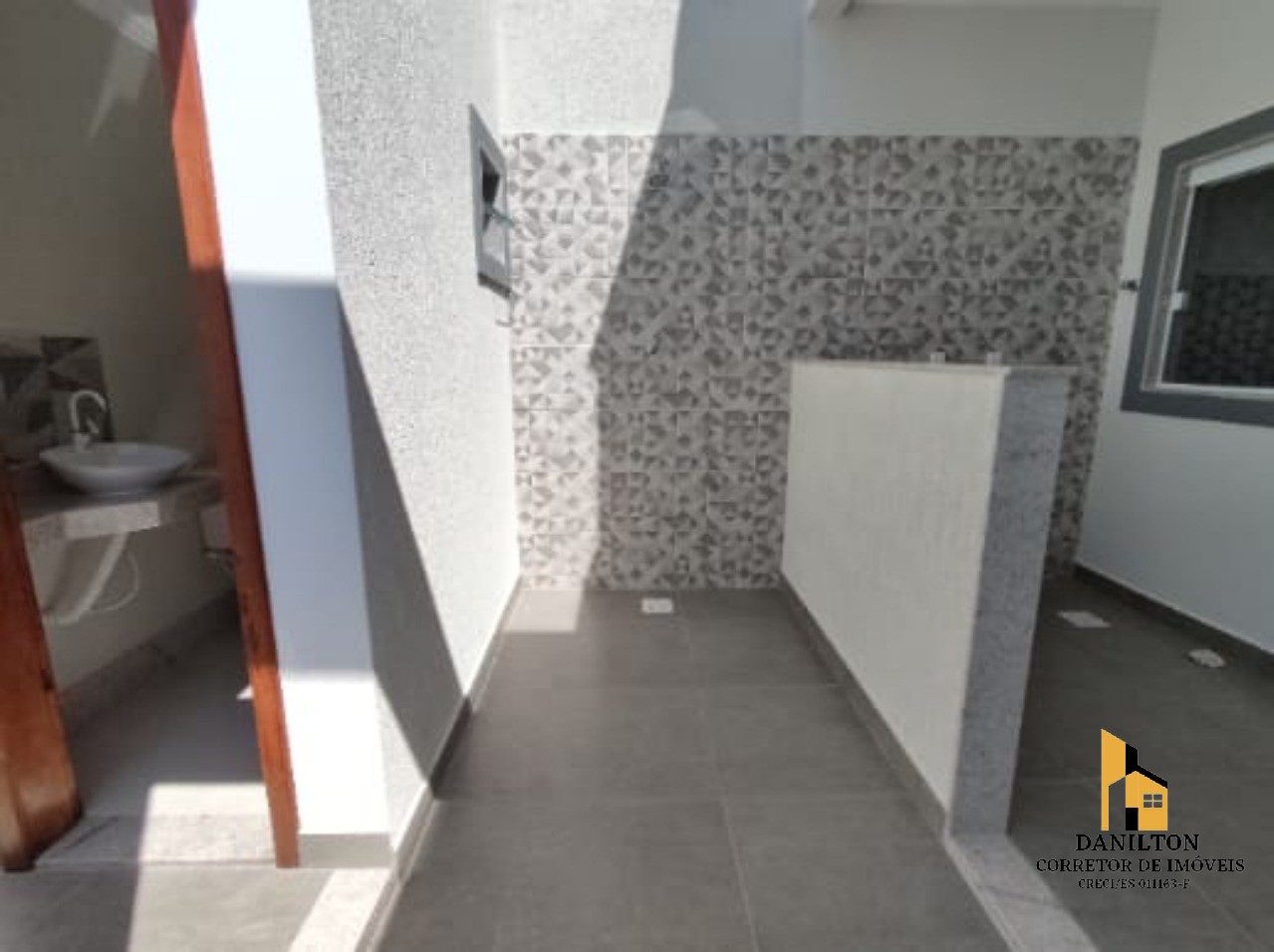Casa linear com de 2 quartos a venda no bairro de fátima gua