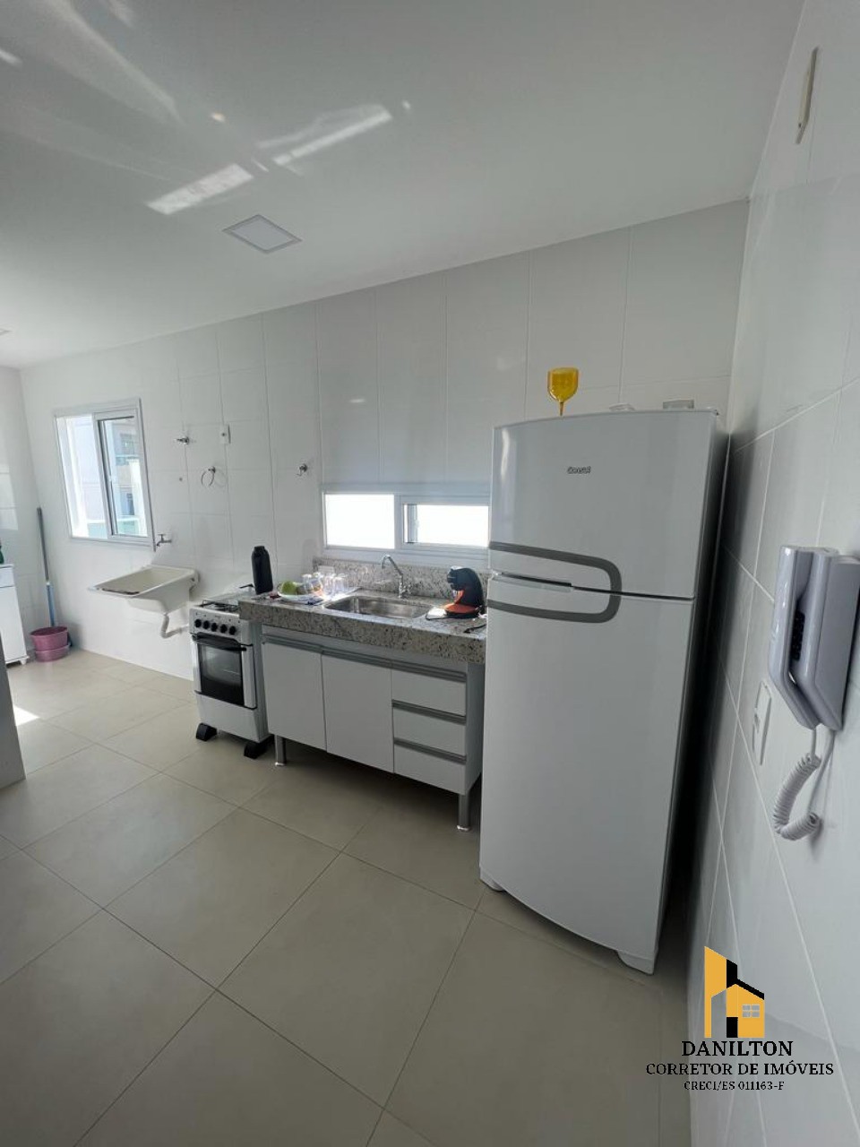 Apartamento com 2 quartos sendo uma suite área lateral a ven