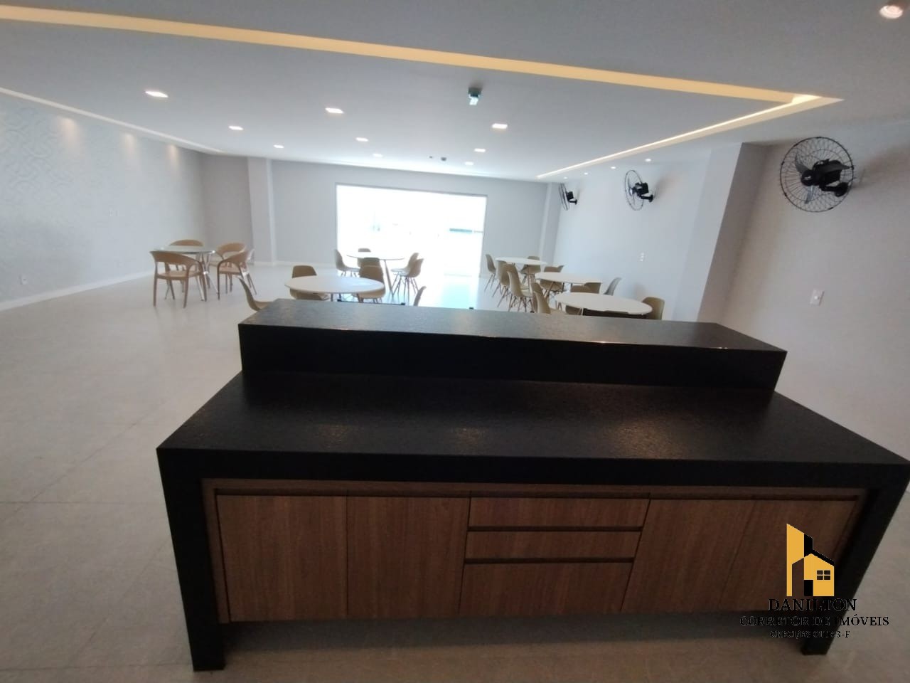 Apartamento com 3 Quartos A venda na praia do Morro Pagamento Facilitado GUARAPARI-ES