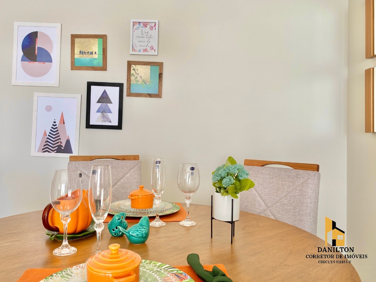 Apartamento com 03 quartos A venda na Praia do morro, Finamente mobiliado e decorado GUARAPARI-ES