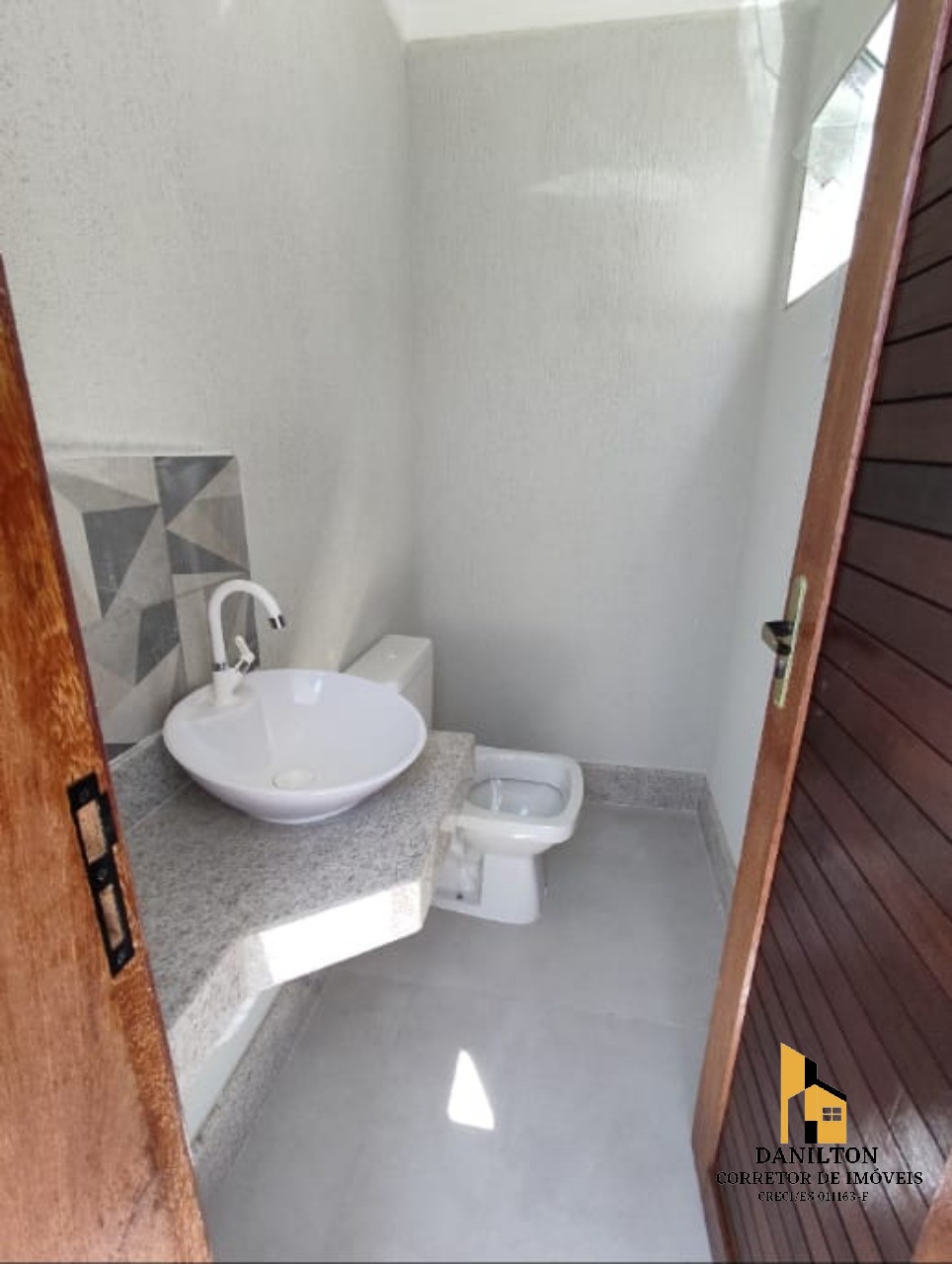 Casa linear com de 2 quartos a venda no bairro de fátima gua