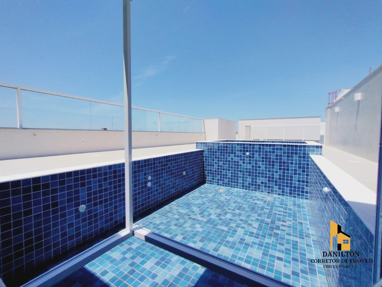 Apartamento com 3 Quartos A venda na praia do Morro Pagamento Facilitado GUARAPARI-ES