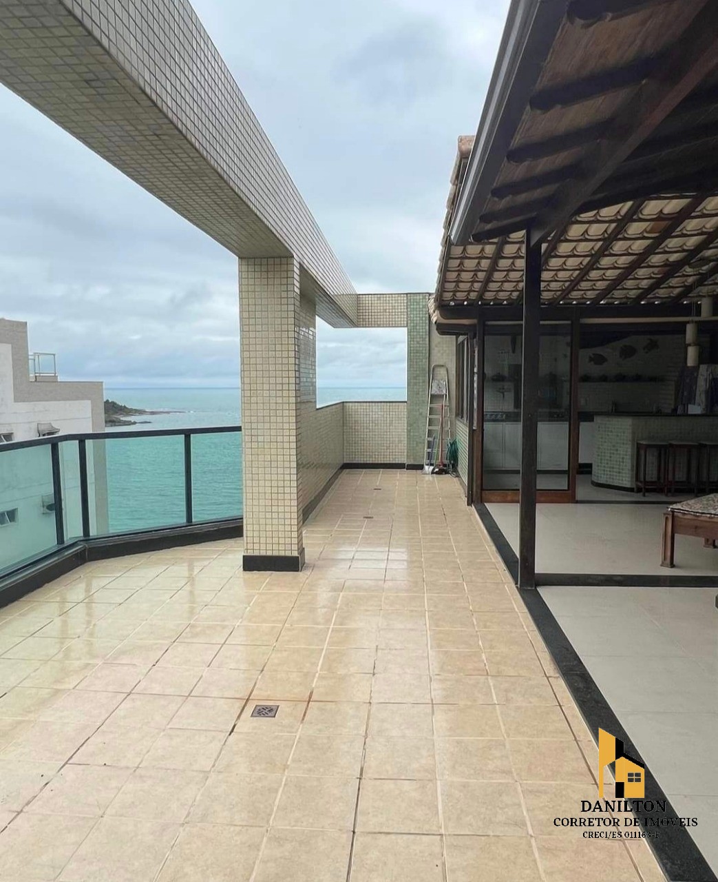 Apartamento Cobertura com 3 Quartos A Venda na Praia do MORRO GUARAPARI-ES