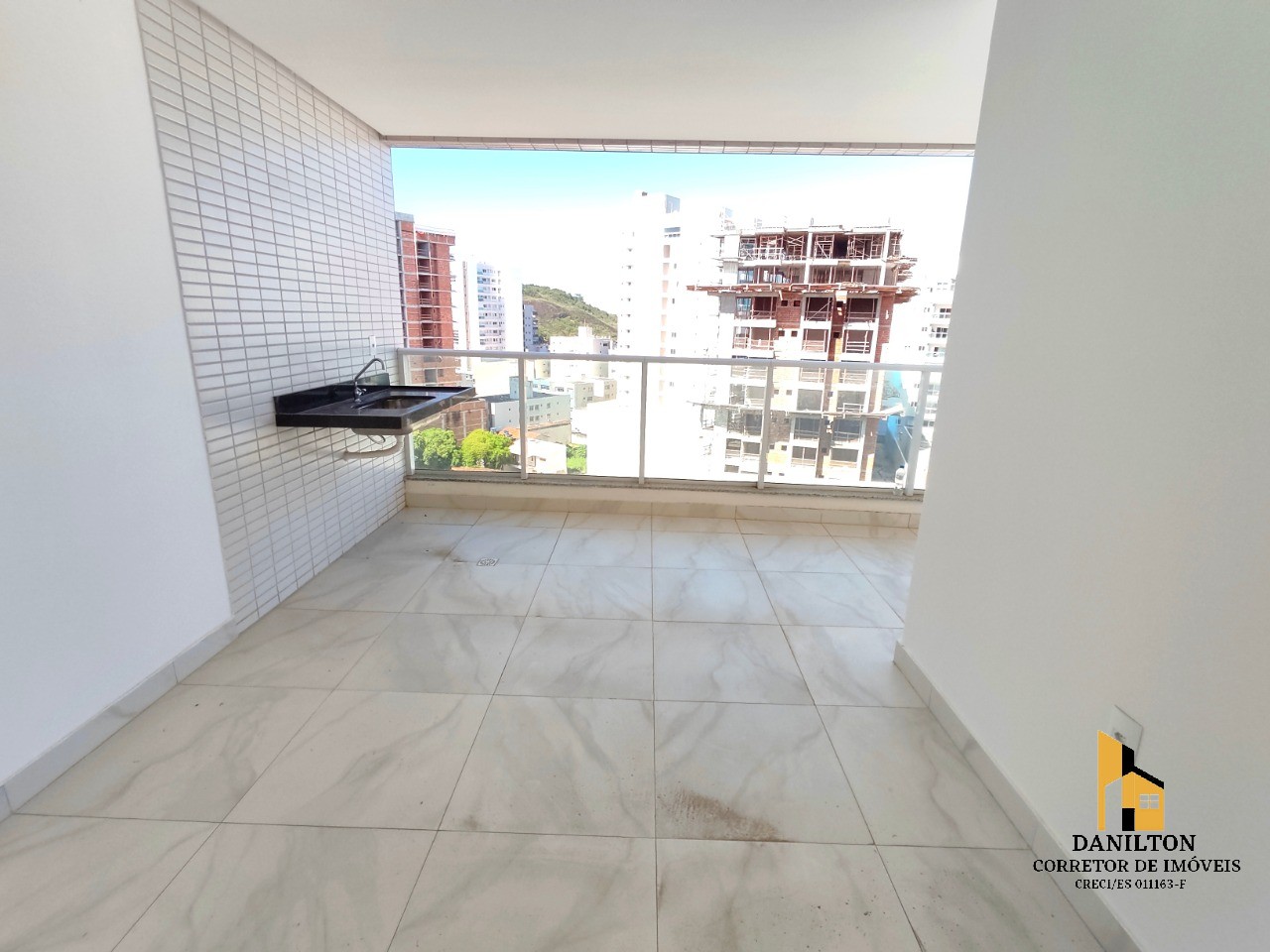 Apartamento com 3 Quartos e vista para o Mar A venda na Praia do Morro em GUARAPARI-ES