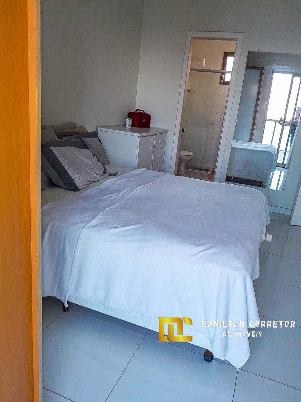 Apartamento com 03 quartos na PRAIA DO MORRO com VISTA MAR GUAPARI-ES