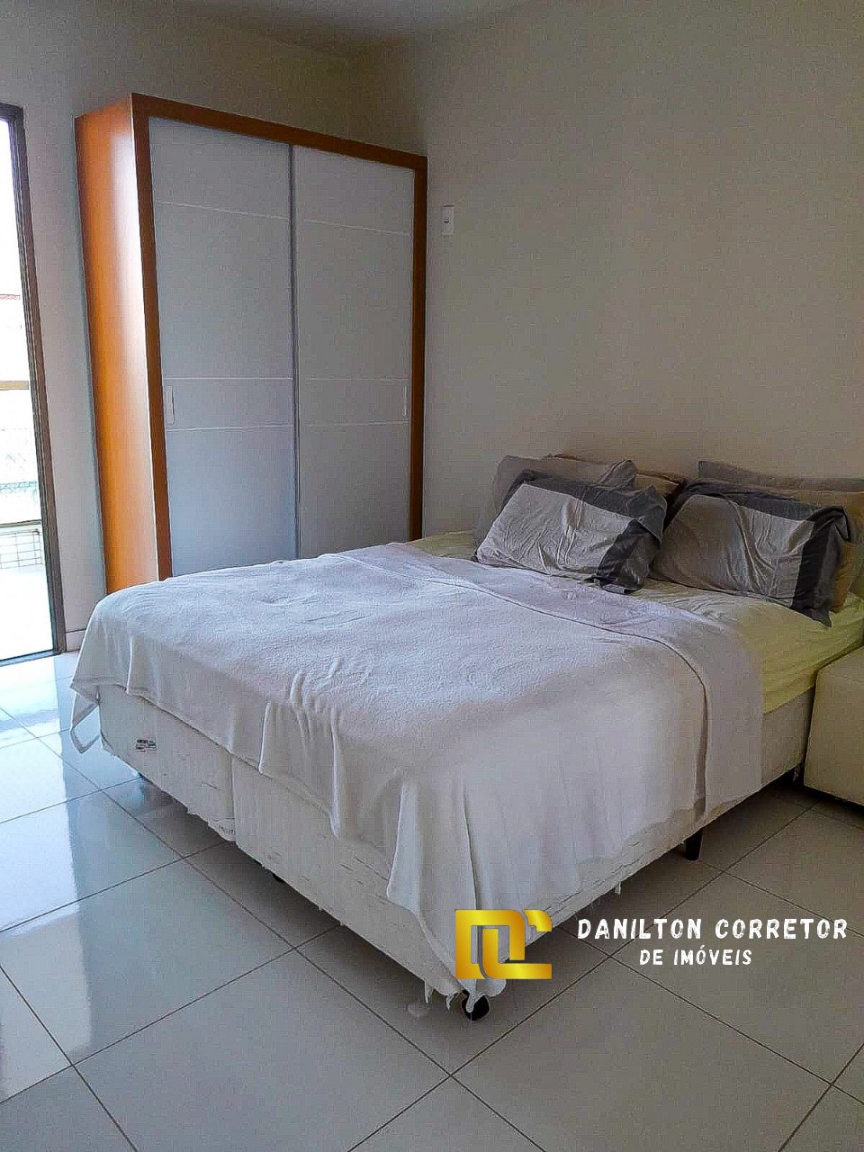 Apartamento com 03 quartos na PRAIA DO MORRO com VISTA MAR GUAPARI-ES
