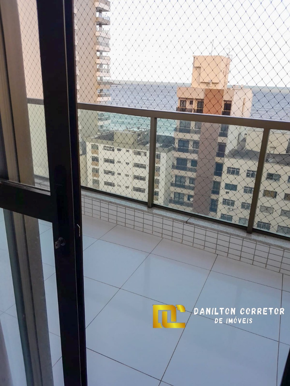 Apartamento com 03 quartos na PRAIA DO MORRO com VISTA MAR GUAPARI-ES