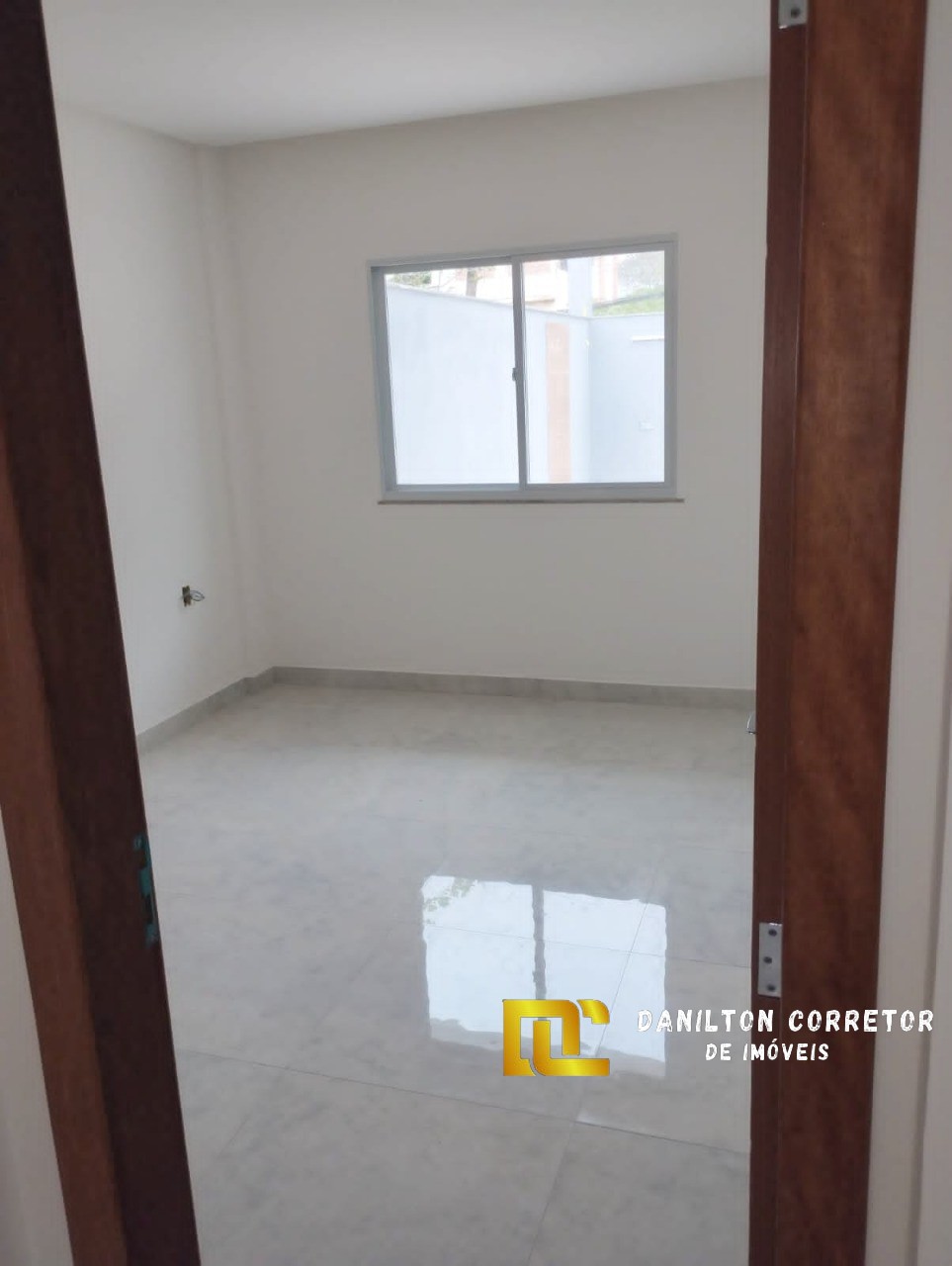 Casa com 3 quartos a venda em santa monica próximo de ponto 
