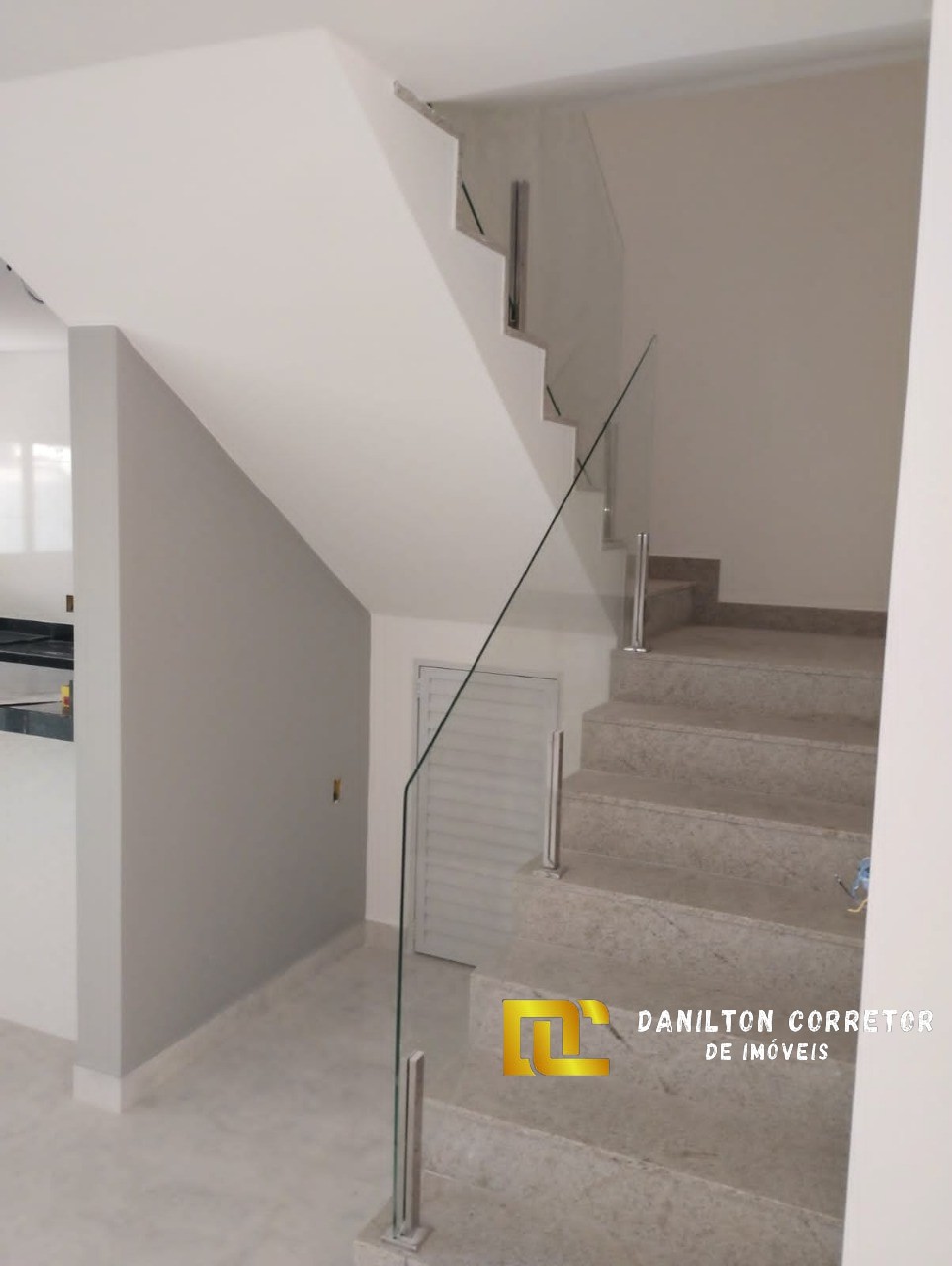 Casa com 3 quartos a venda em santa monica próximo de ponto 