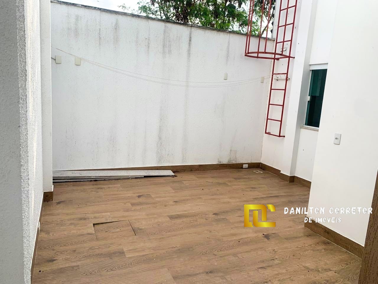 Casa Duplex fino acabamento A vanda na Praia do morro com financiamento direto com a construtora