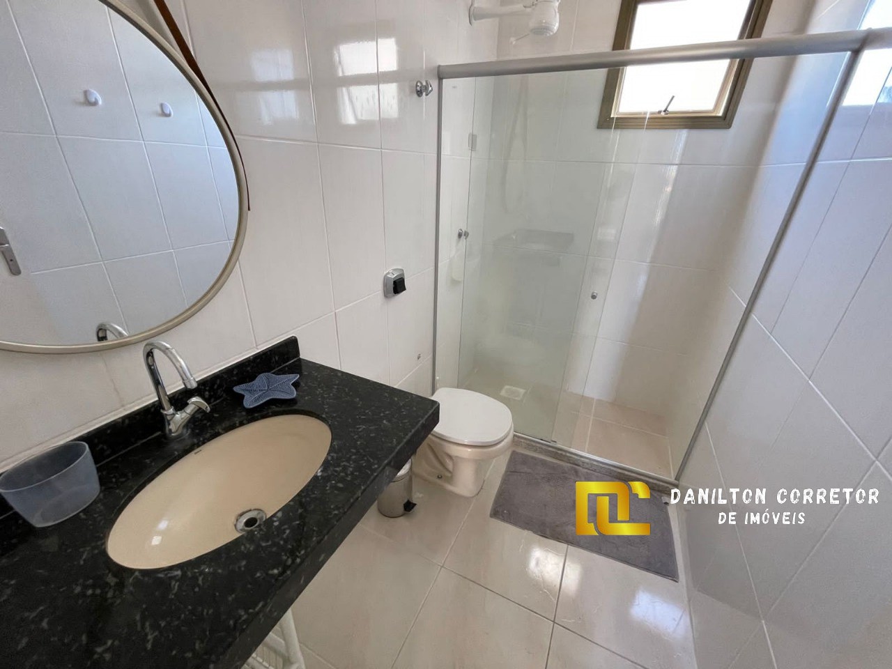 Apartamento com 03 quartos A venda na Praia do Morro localização privilegiada GUARAPARI-ES