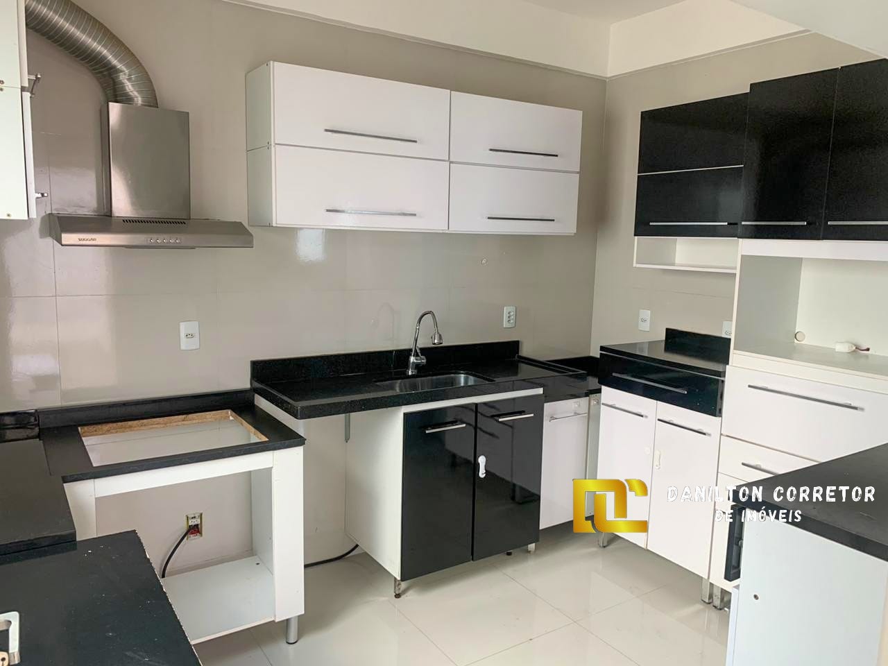 Casa Duplex fino acabamento A vanda na Praia do morro com financiamento direto com a construtora