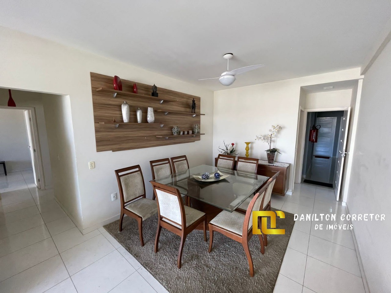 Apartamento com 03 quartos A venda na Praia do Morro localização privilegiada GUARAPARI-ES