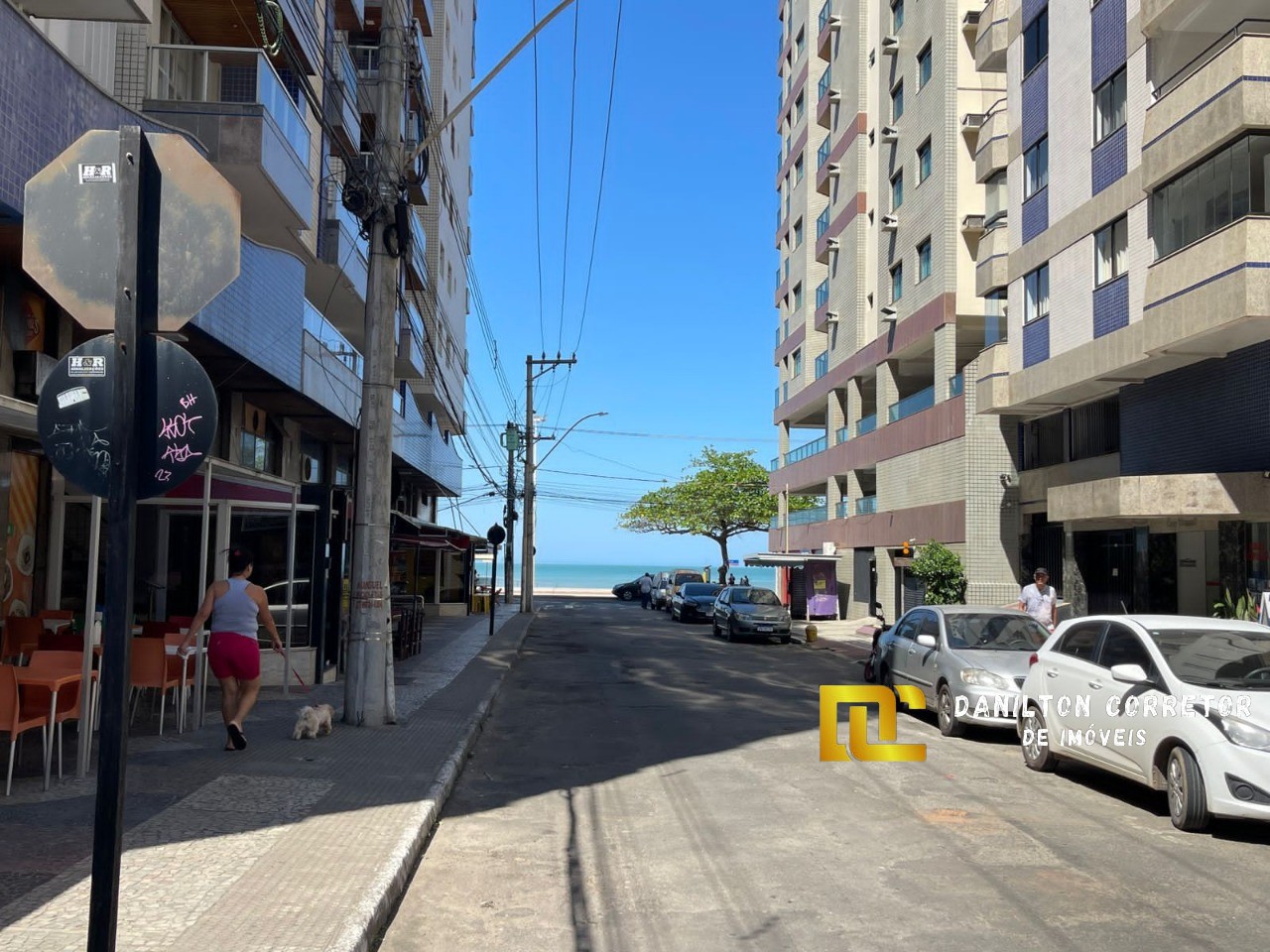 Apartamento com 03 quartos A venda na Praia do Morro localização privilegiada GUARAPARI-ES