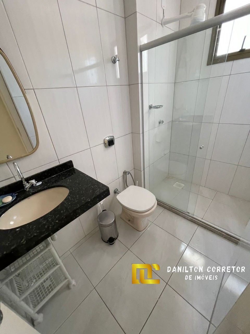 Apartamento com 03 quartos A venda na Praia do Morro localização privilegiada GUARAPARI-ES