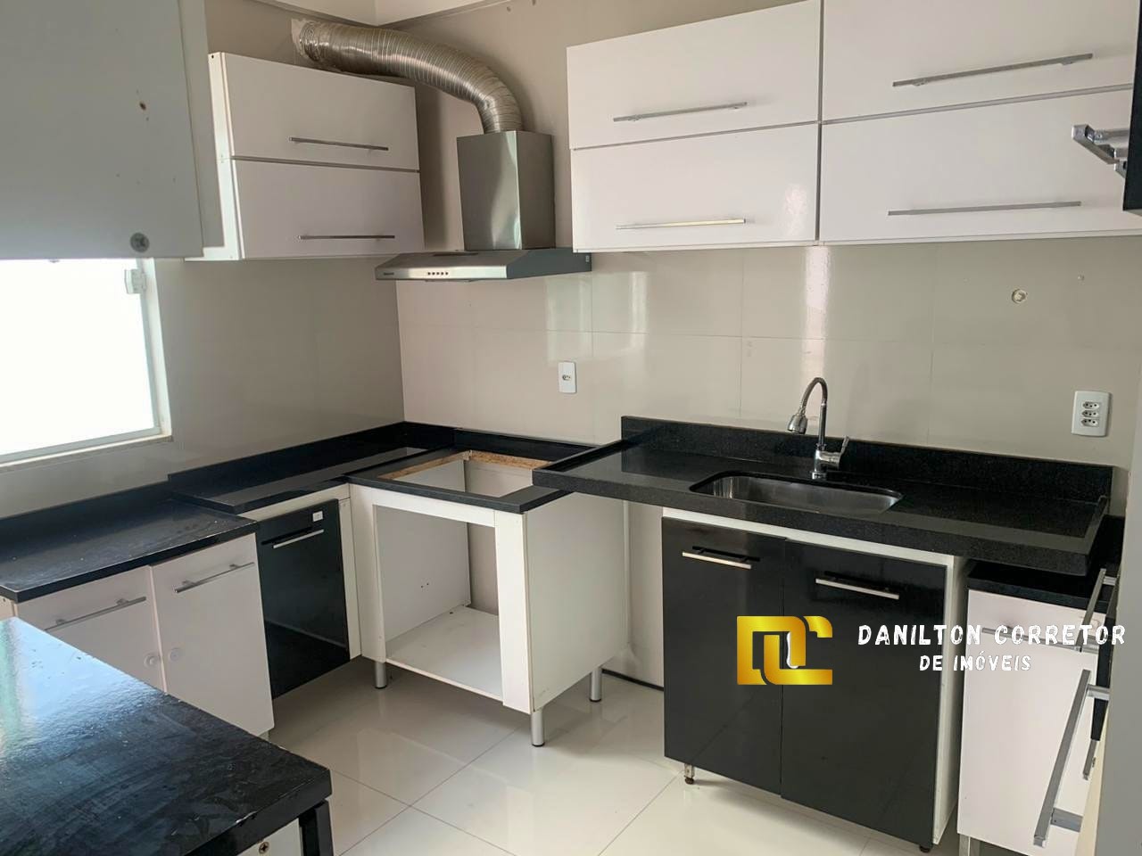 Casa Duplex fino acabamento A vanda na Praia do morro com financiamento direto com a construtora