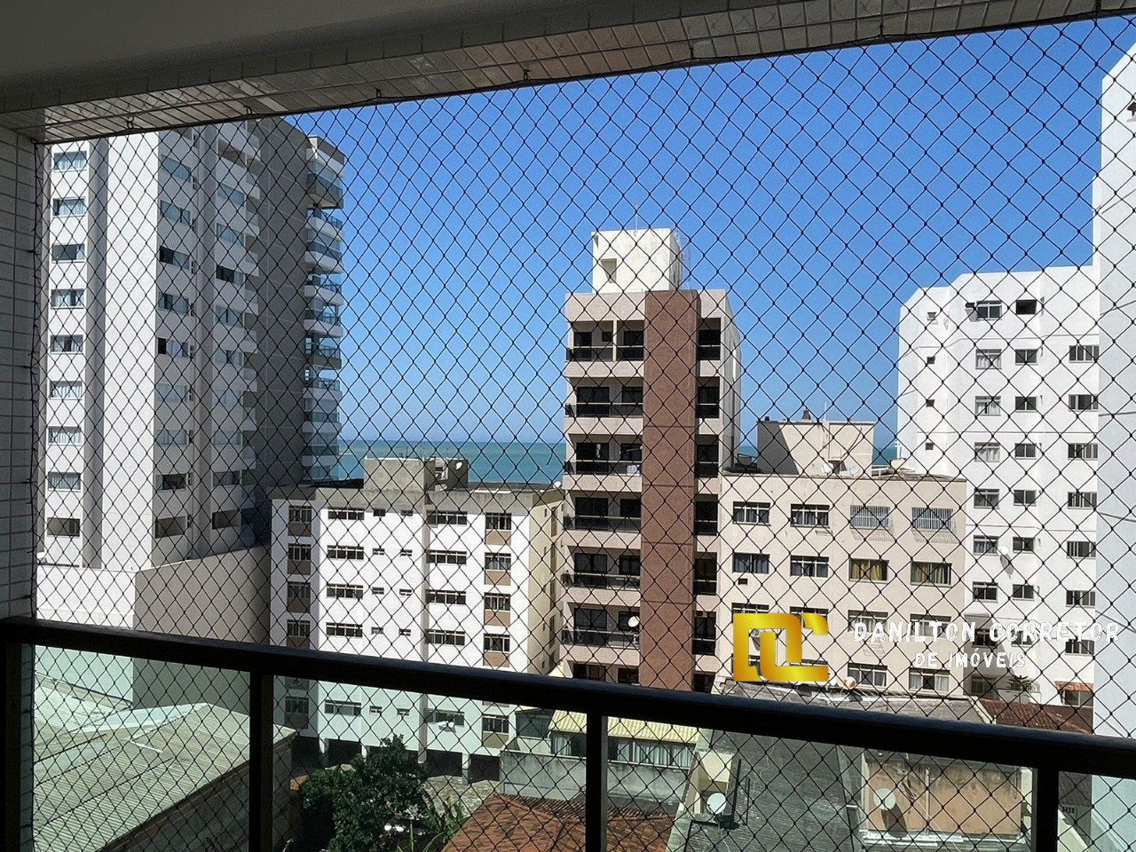 Apartamento com 03 quartos A venda na Praia do Morro localização privilegiada GUARAPARI-ES
