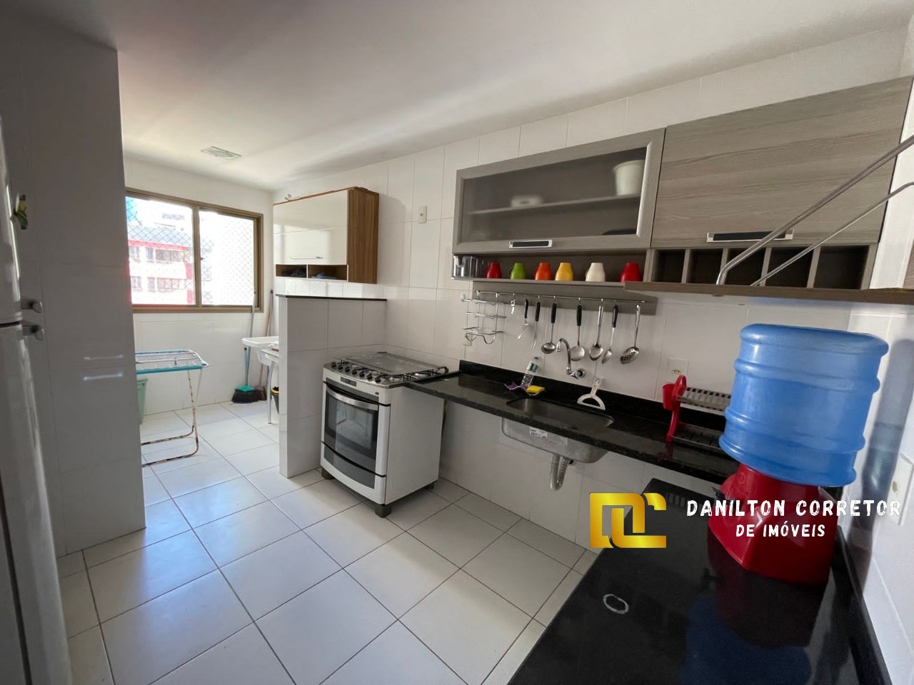 Apartamento com 03 quartos A venda na Praia do Morro localização privilegiada GUARAPARI-ES