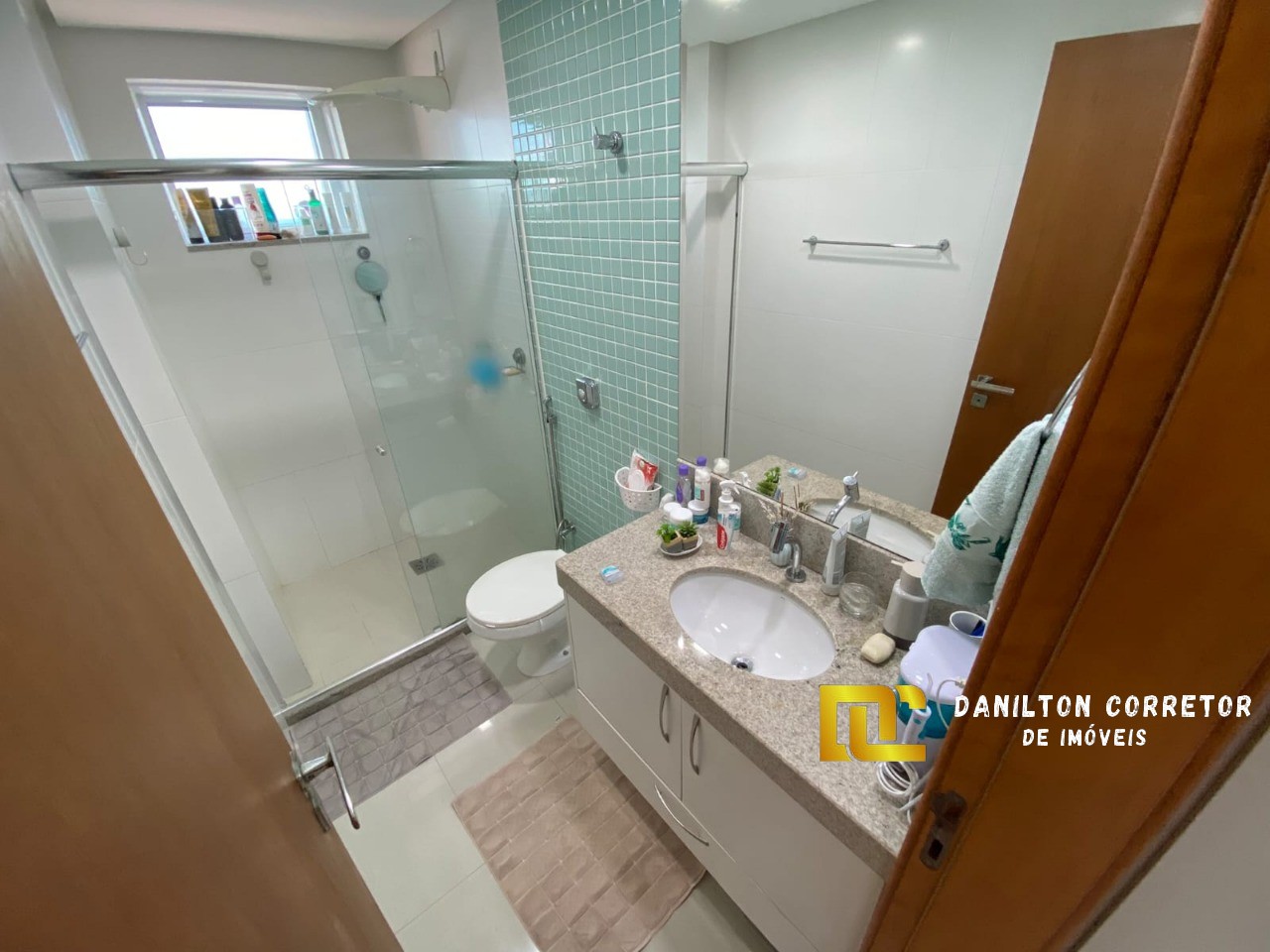 Apartamento a venda na praia do morro com 3 quartos, 2 vagas de garagens finamente mobiliado Guarapari-ES