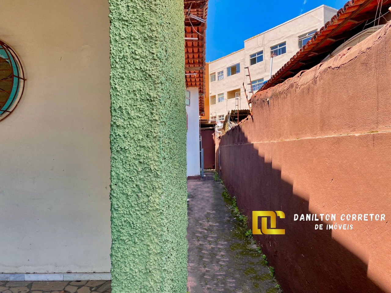 Casa a venda perto da praia com 3 quartos com 191 m² área construída