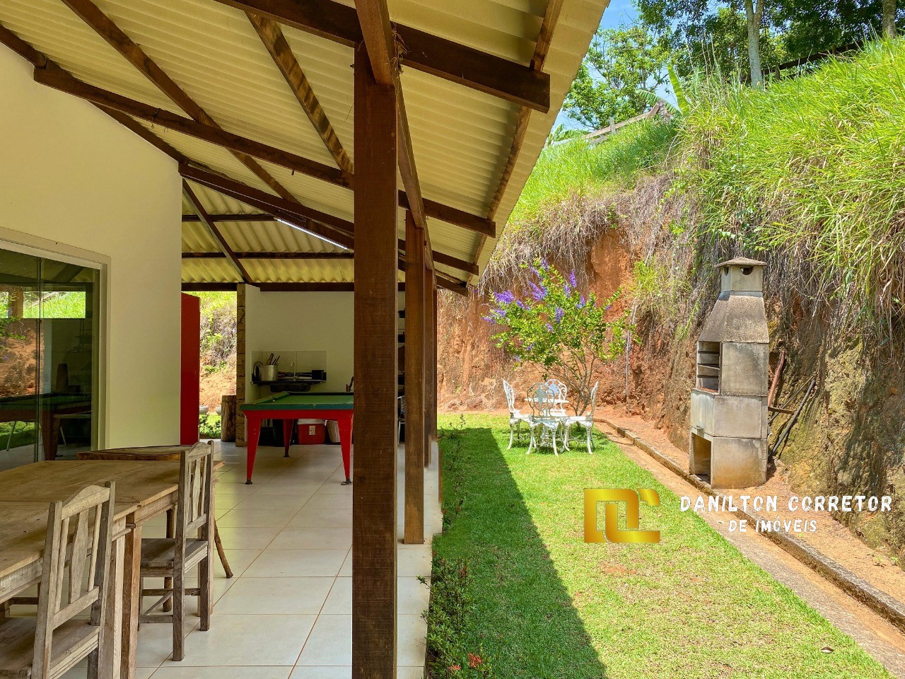 Sitio de 10 alqueires com muita água em iguape