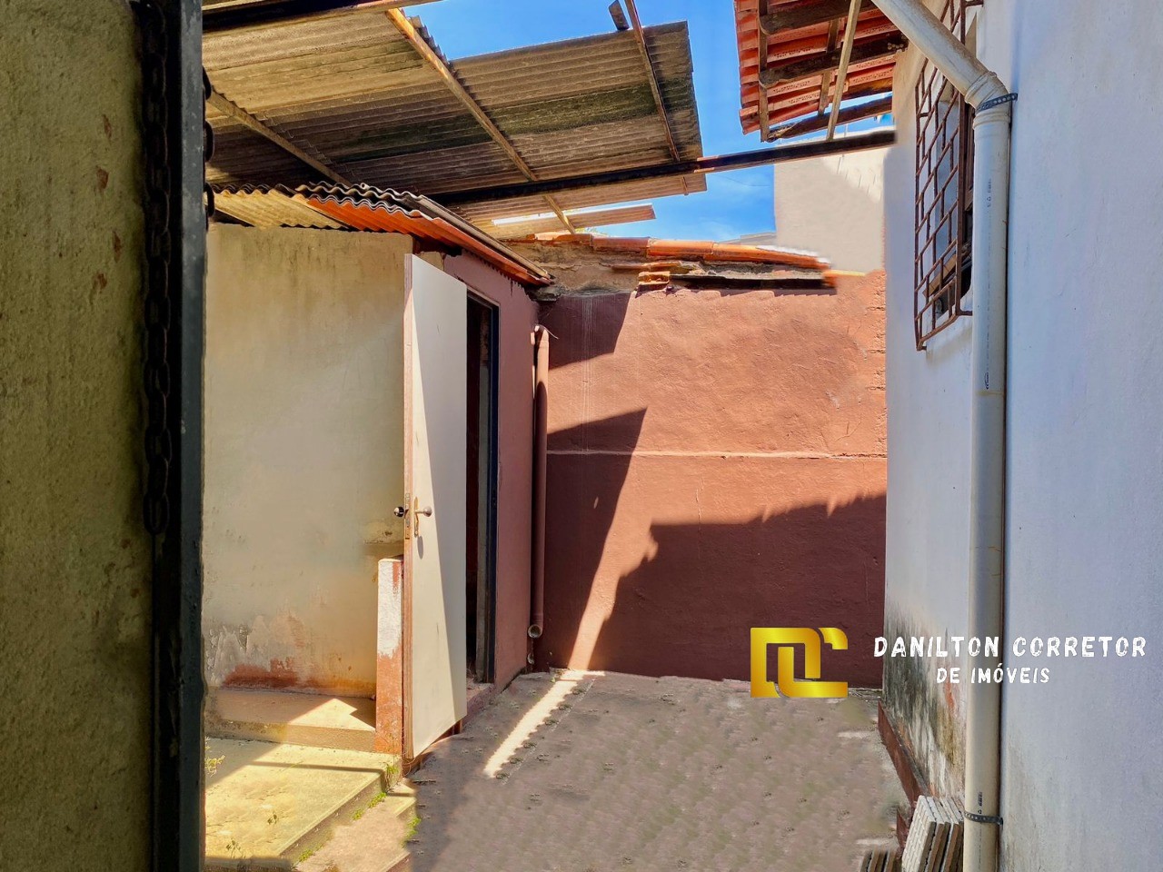 Casa a venda perto da praia com 3 quartos com 191 m² área construída