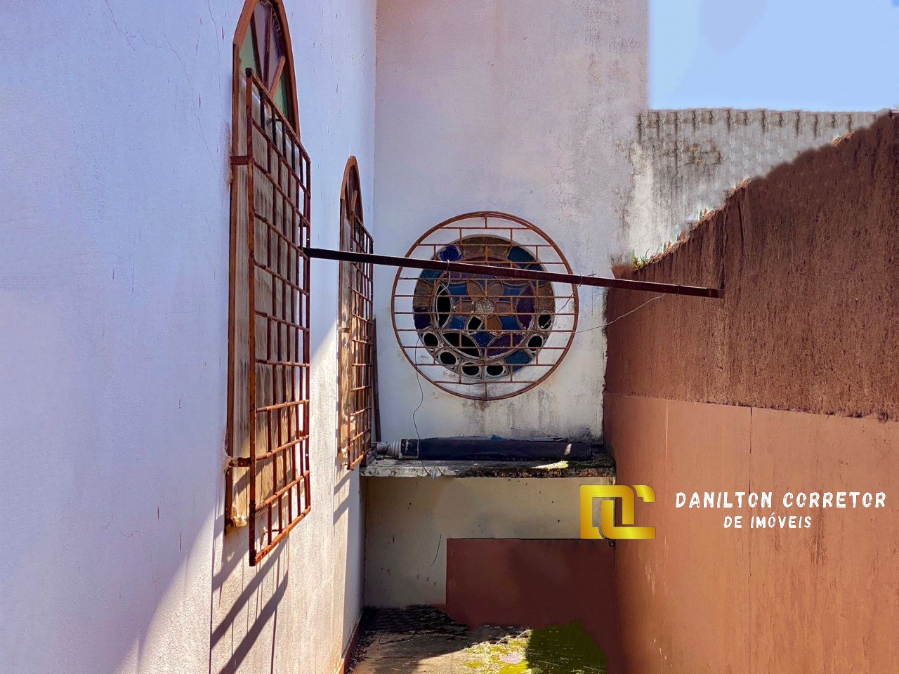 Casa a venda perto da praia com 3 quartos com 191 m² área construída