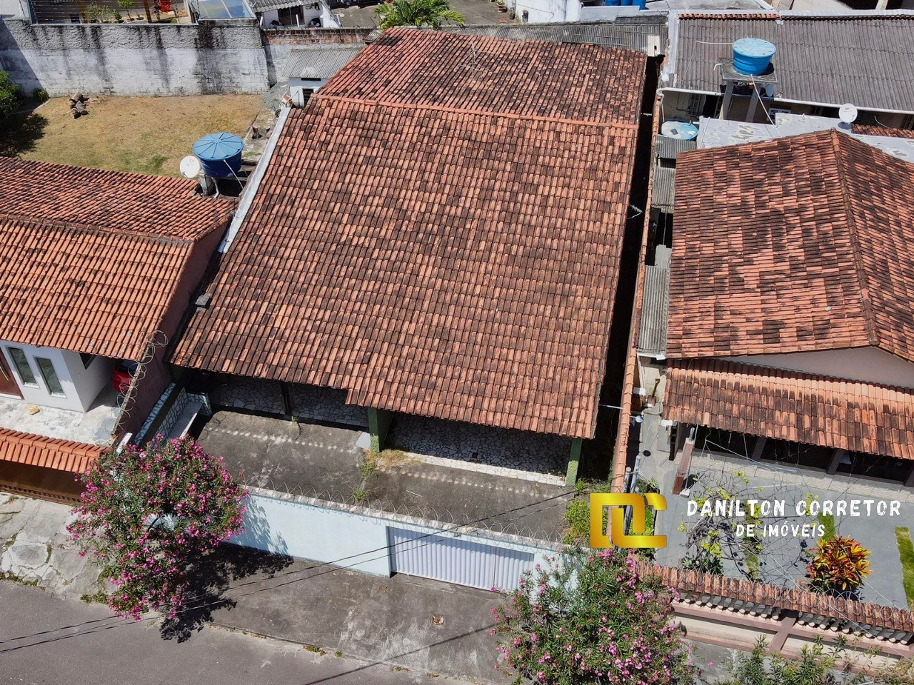 Casa a venda perto da praia com 3 quartos com 191 m² área construída