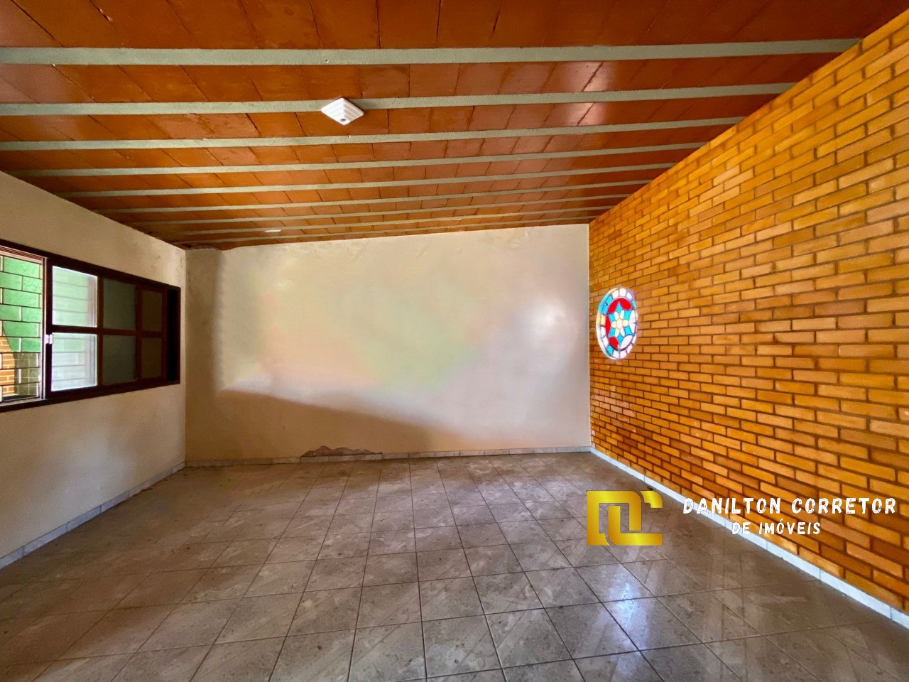 Casa a venda perto da praia com 3 quartos com 191 m² área construída