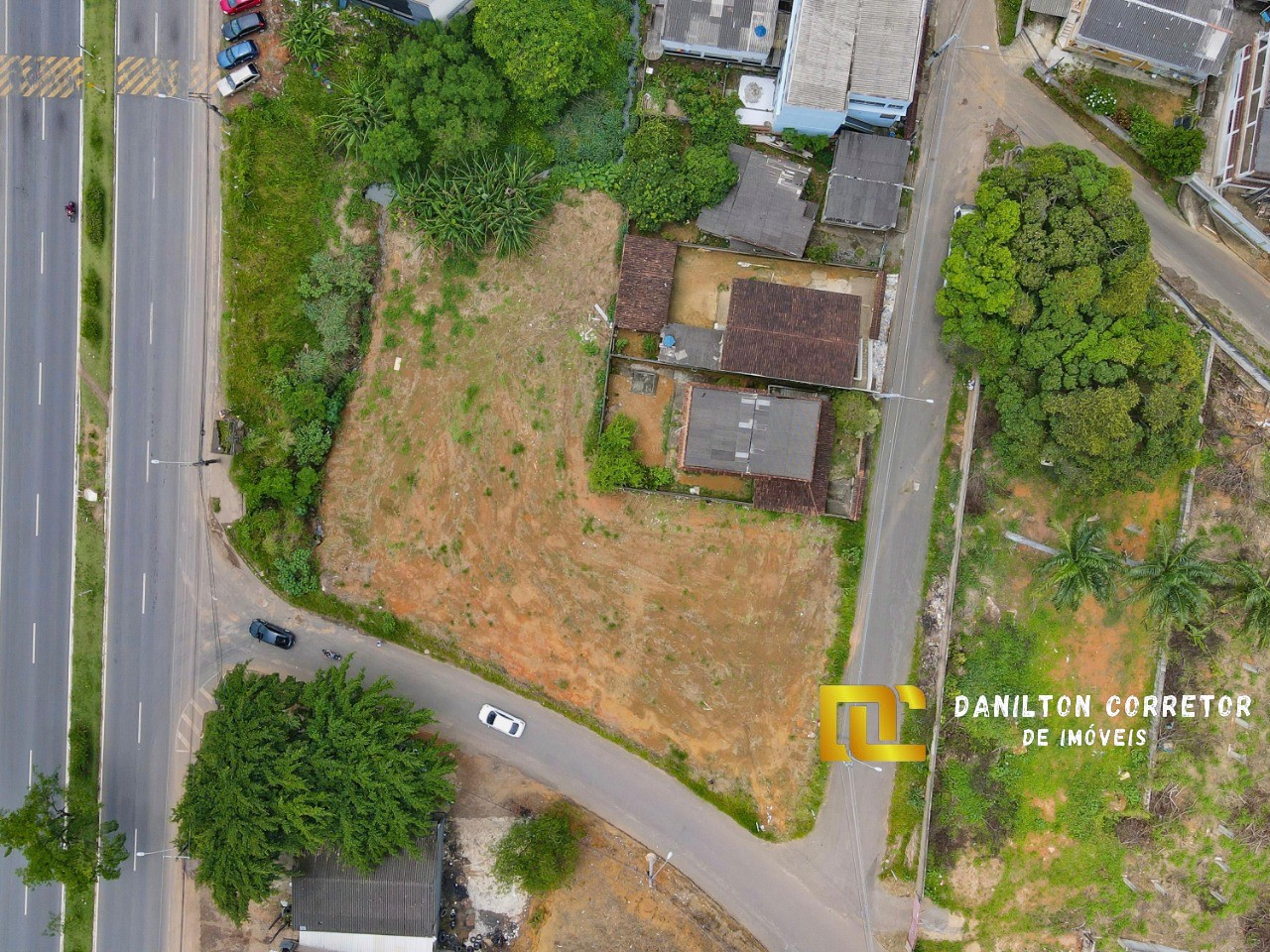 3 lotes medindo o total de 2.598,80 m² escriturado na avenid - foto 3