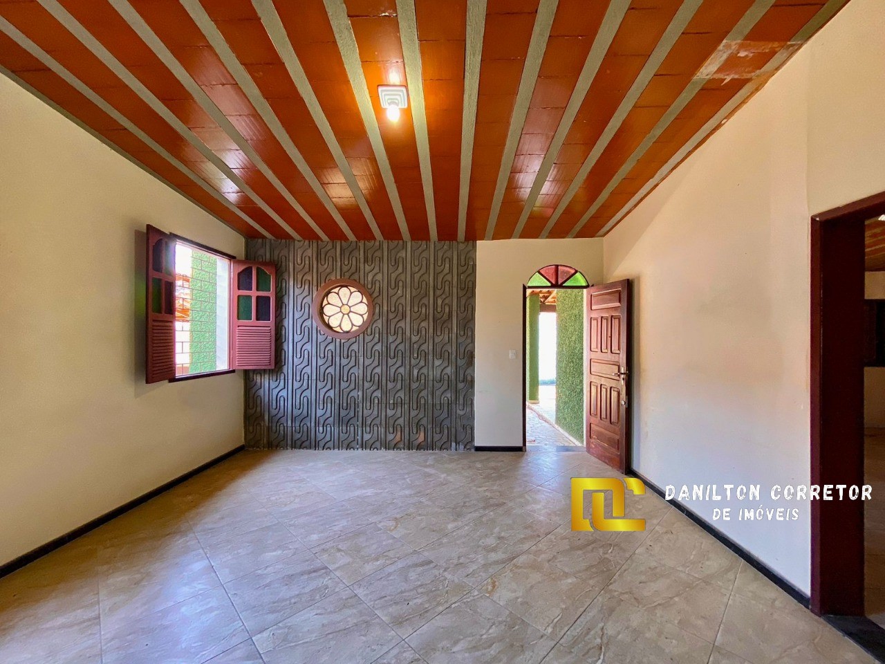 Casa a venda perto da praia com 3 quartos com 191 m² área construída
