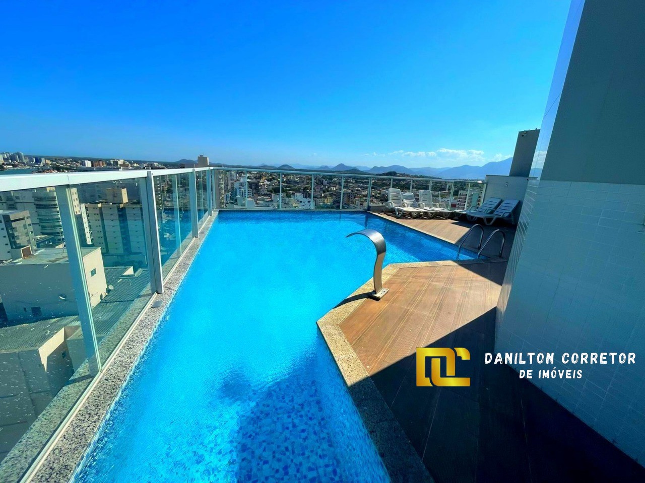 Apartamento OPORTUNIDADE de 2 quartos e área de Lazer completa na praia do Morro Guarapari-Es