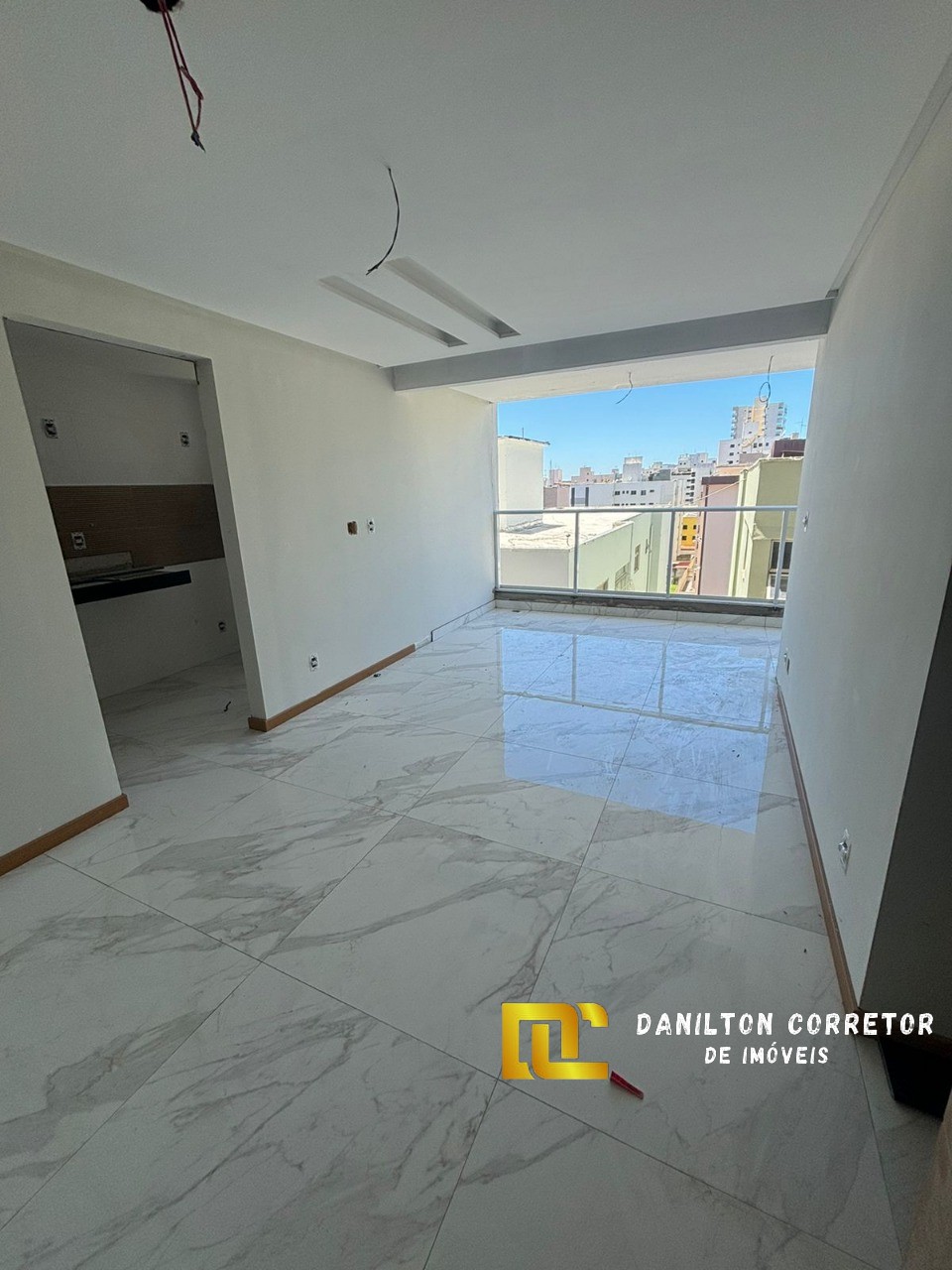 Oportunidade de apartamento em construção perto da praia