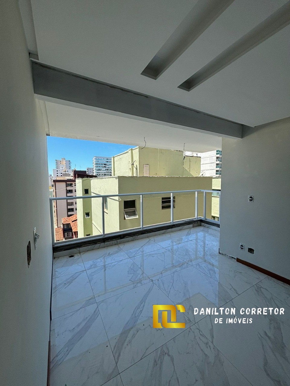Oportunidade de apartamento em construção perto da praia