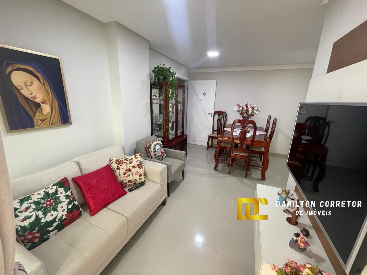 Apartamento OPORTUNIDADE de 2 quartos e área de Lazer completa na praia do Morro Guarapari-Es