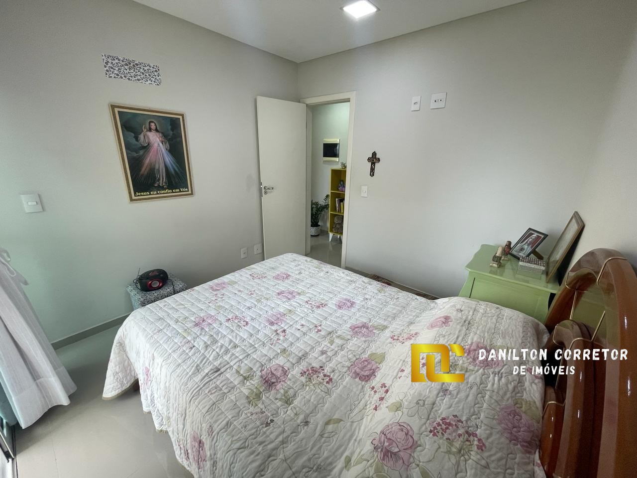 Apartamento OPORTUNIDADE de 2 quartos e área de Lazer completa na praia do Morro Guarapari-Es