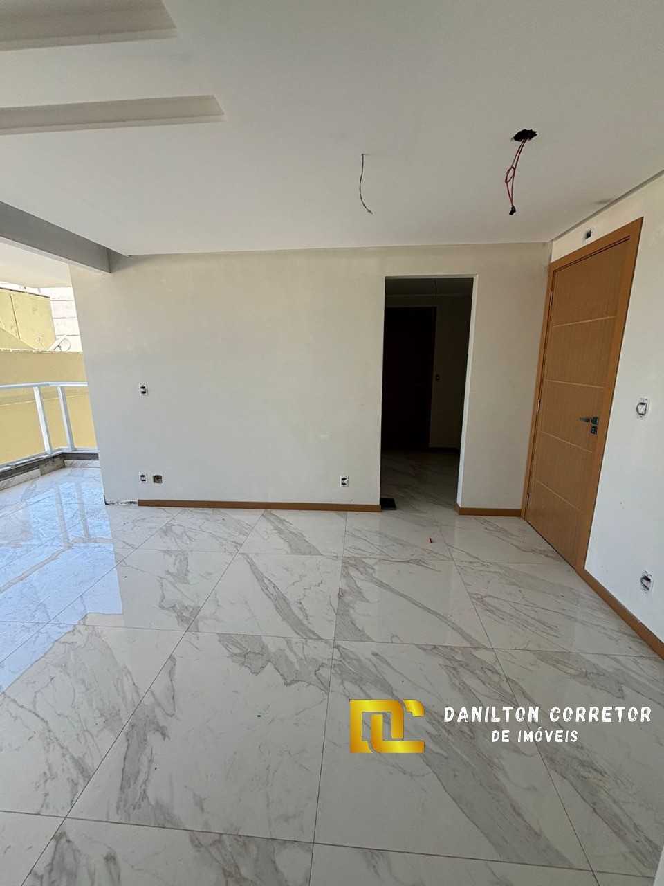 Oportunidade de apartamento em construção perto da praia