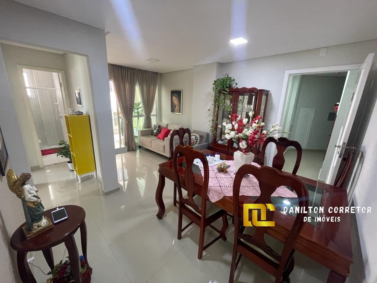 Apartamento OPORTUNIDADE de 2 quartos e área de Lazer completa na praia do Morro Guarapari-Es
