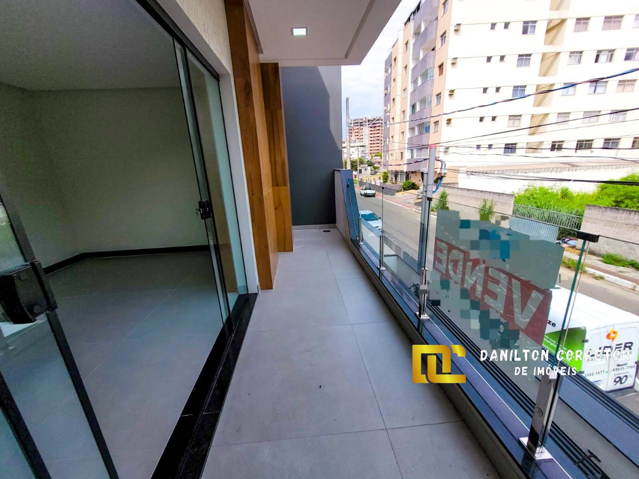 Casa duplex com 4 quartos e fino acabamento a venda na praia do morro