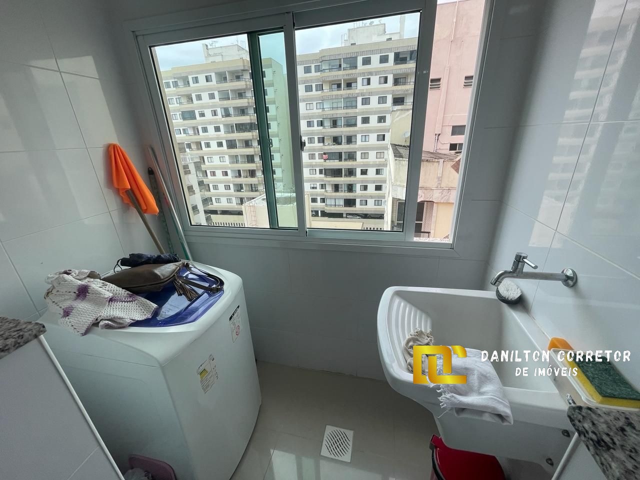 Apartamento OPORTUNIDADE de 2 quartos e área de Lazer completa na praia do Morro Guarapari-Es