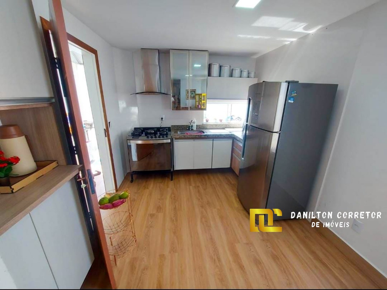 Casa a venda em santa monica com quintal e árvores frutíferas (preço baixo)